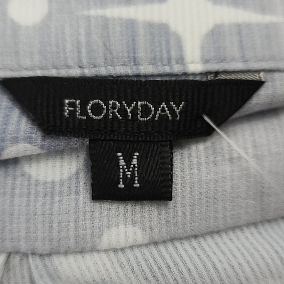 FLORYDAY Heart & Star Print Button Up Top - Picture 11 of 13